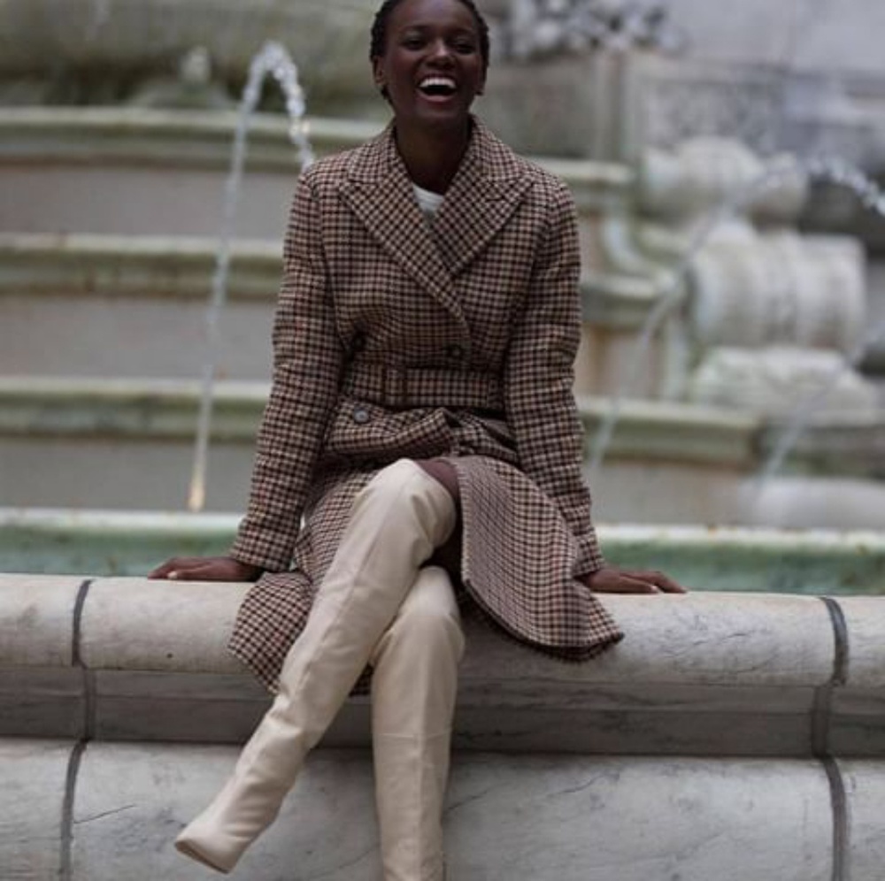 Meet your Posher, Ellenith